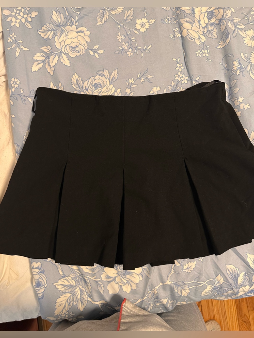 Zara Black Mini Skirt with Subtle Pleats